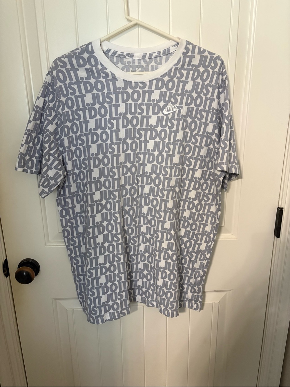 Nike Men’s White & Gray All-Over "Just Do It" Logo Tee